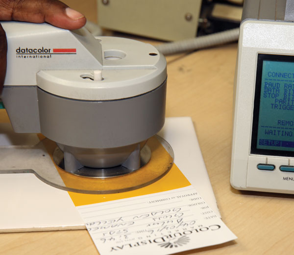 Electronic paint-colour analysis